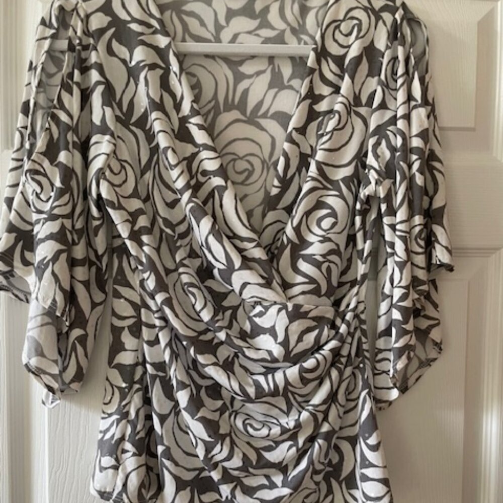 PARTY ON in MSK. Silky and sexy top blouse in preloved condition. Size M.